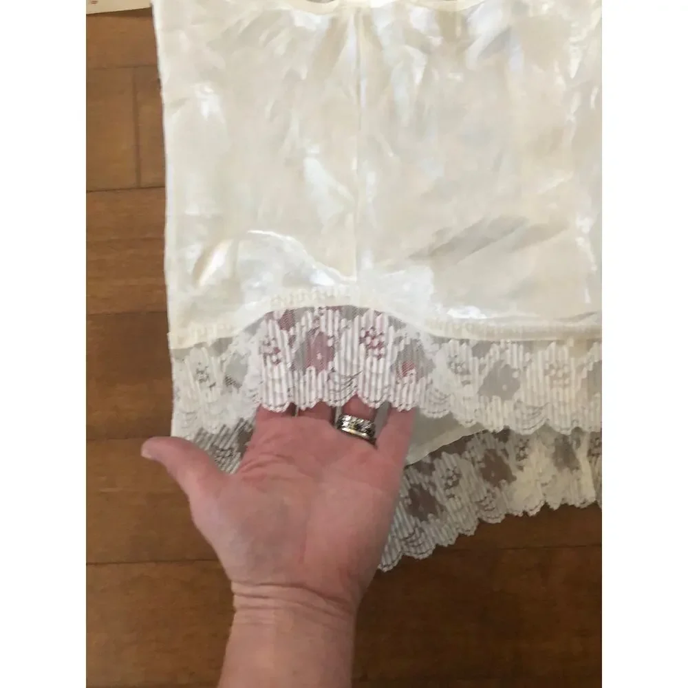 NWT Vintage 1990s Lauren Alexandra Ivory Lace Bustier Camisole size large